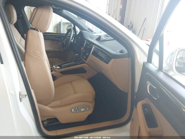 2025 PORSCHE MACAN T 5