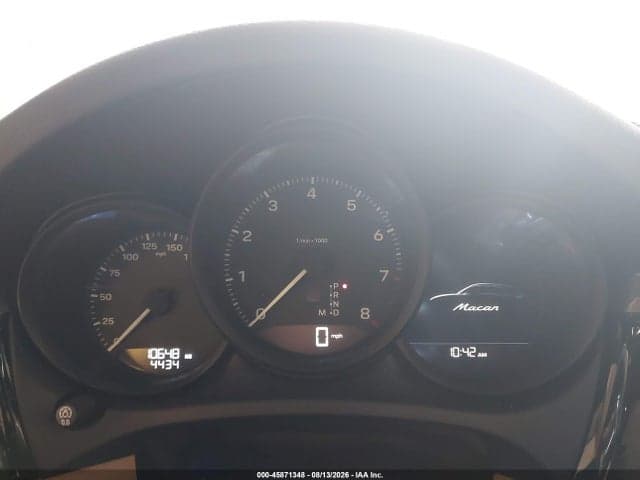 2025 PORSCHE MACAN T 7