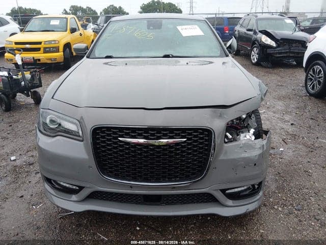 2018 CHRYSLER 300 300S AWD 12