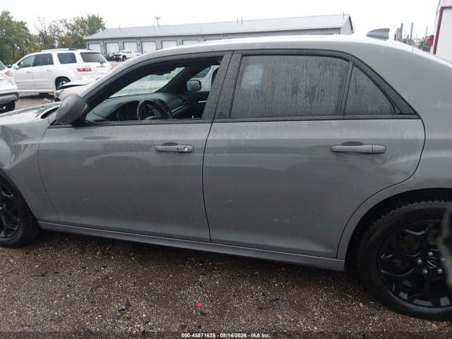 2018 CHRYSLER 300 300S AWD 14