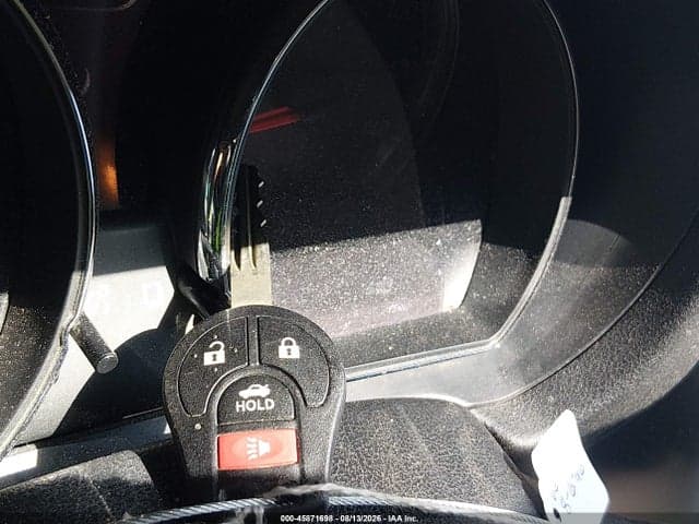 2017 NISSAN VERSA 1.6 SV 11