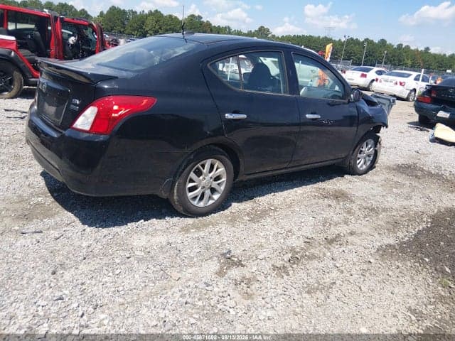 2017 NISSAN VERSA 1.6 SV 4