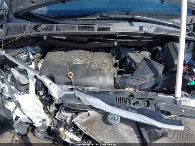 2017 TOYOTA SIENNA LE 8 PASSENGER 10