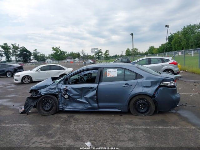2025 TOYOTA COROLLA LE 13