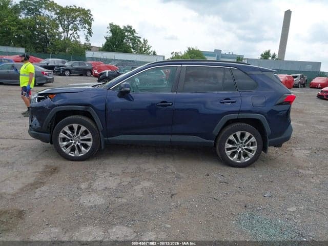 2021 TOYOTA RAV4 XLE PREMIUM 14
