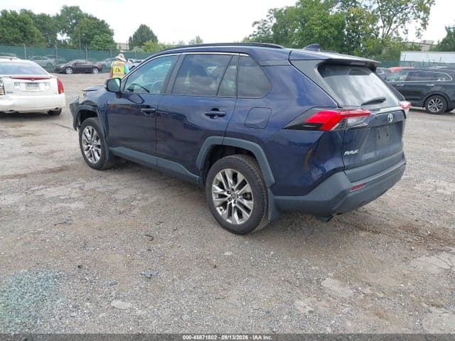 2021 TOYOTA RAV4 XLE PREMIUM 3