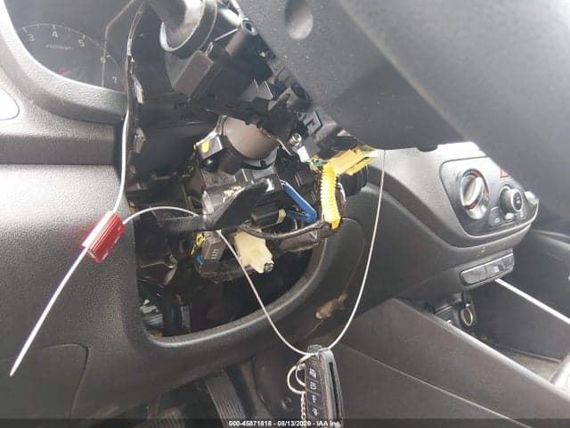 2019 HYUNDAI ACCENT SE 18