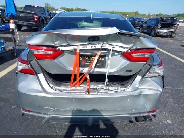 2020 TOYOTA CAMRY SE 16