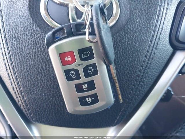 2018 TOYOTA SIENNA SE PREMIUM 8 PASSENGER 11