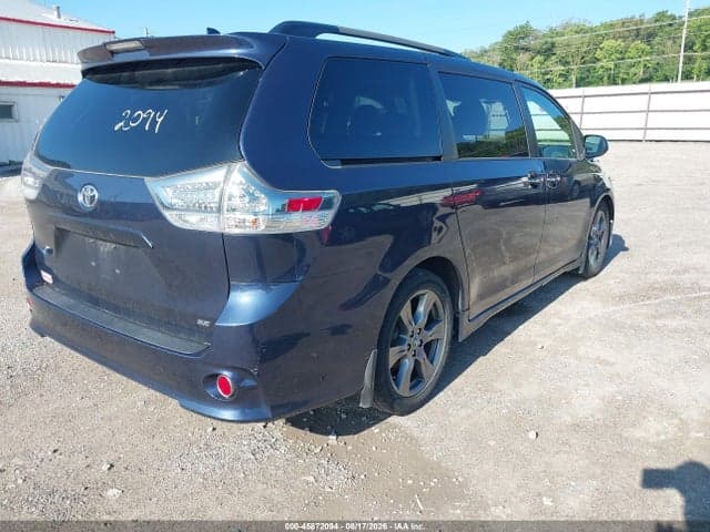 2018 TOYOTA SIENNA SE PREMIUM 8 PASSENGER 4