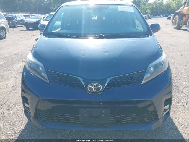 2018 TOYOTA SIENNA SE PREMIUM 8 PASSENGER 6
