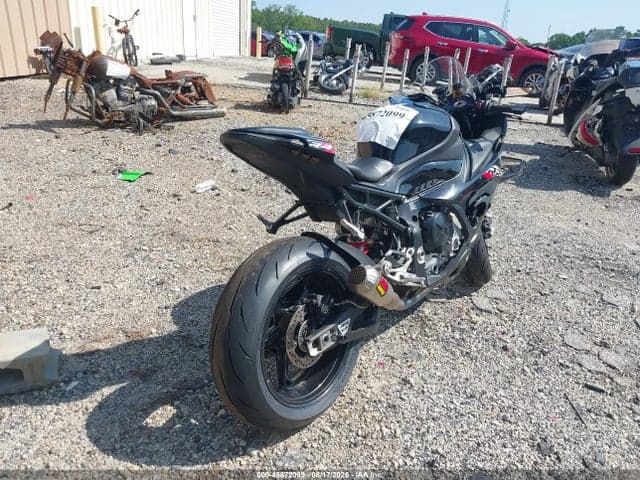 2023 BMW S 1000 RR 4