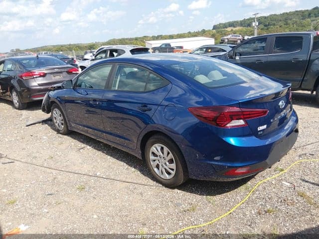 2019 HYUNDAI ELANTRA SE 3