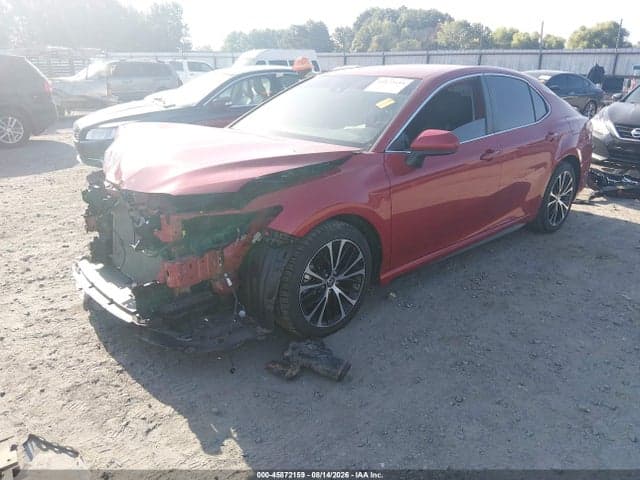 2020 TOYOTA CAMRY SE 2