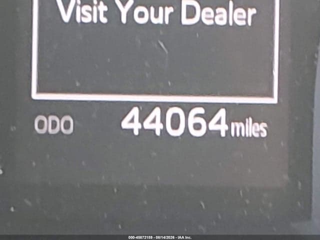 2020 TOYOTA CAMRY SE 16