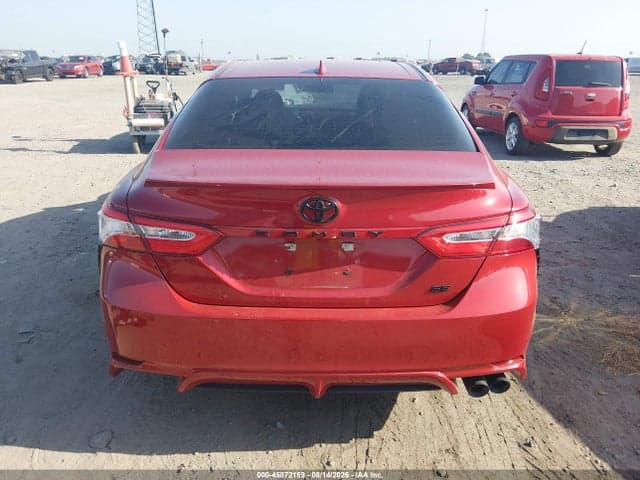 2020 TOYOTA CAMRY SE 17