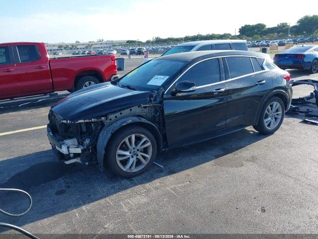 2018 INFINITI QX30 LUXURY 2