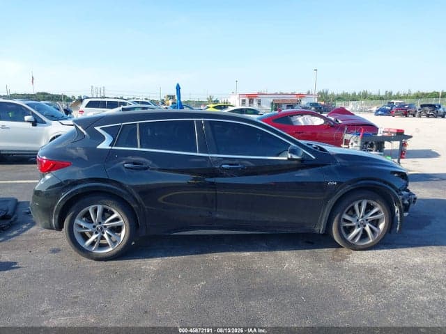2018 INFINITI QX30 LUXURY 14