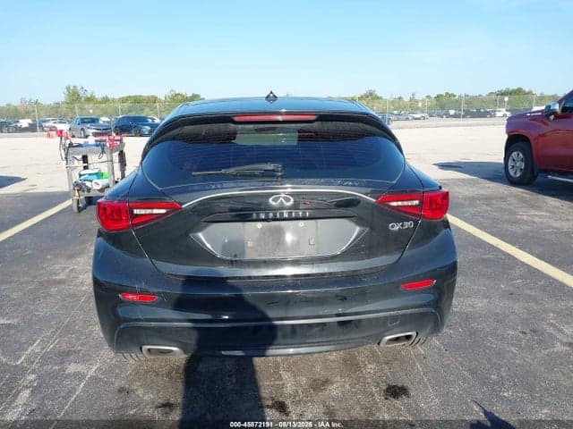2018 INFINITI QX30 LUXURY 17