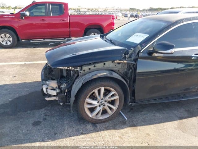 2018 INFINITI QX30 LUXURY 18