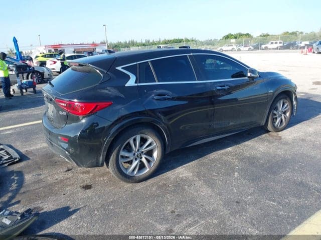 2018 INFINITI QX30 LUXURY 4