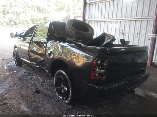 2018 RAM 1500 EXPRESS 4X4 5'7 BOX 3