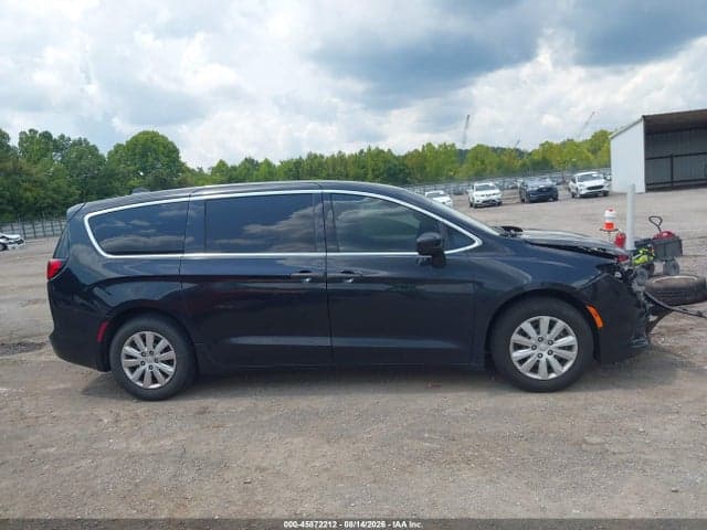 2019 CHRYSLER PACIFICA L 13