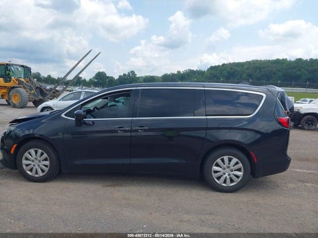 2019 CHRYSLER PACIFICA L 14