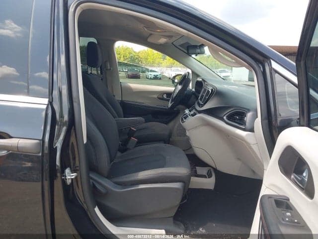 2019 CHRYSLER PACIFICA L 5