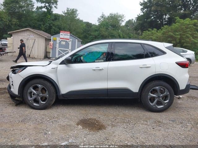 2025 FORD ESCAPE ST-LINE 15