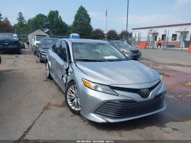 2018 TOYOTA CAMRY XLE