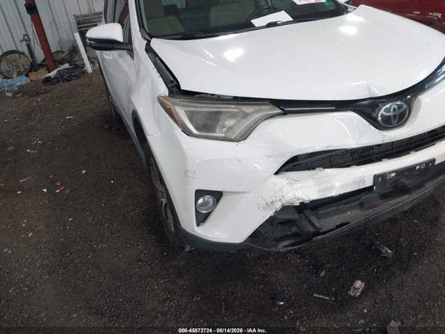 2017 TOYOTA RAV4 XLE 6