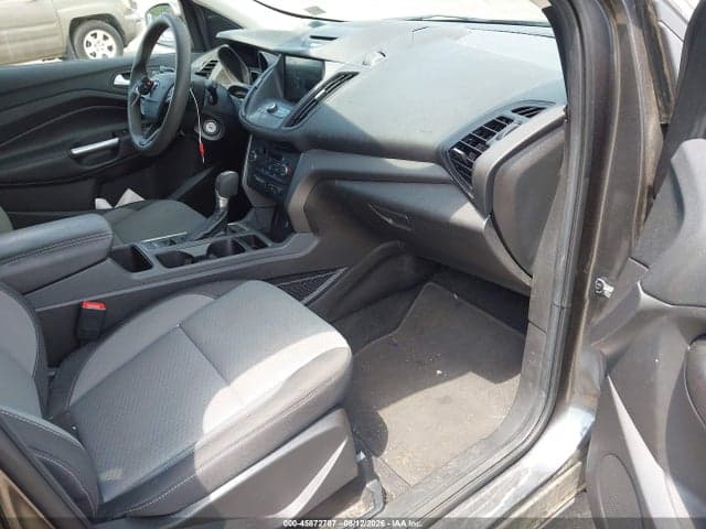 2017 FORD ESCAPE SE 5