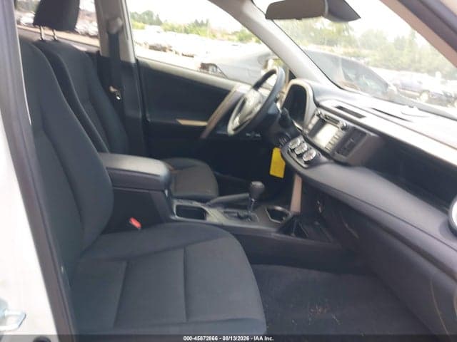 2017 TOYOTA RAV4 LE 5