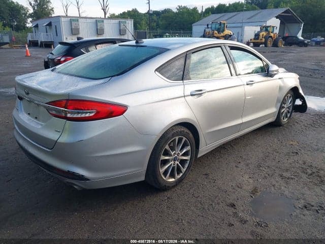 2017 FORD FUSION SE 4