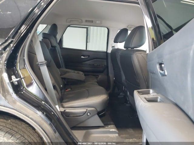 2026 NISSAN PATHFINDER SL 8