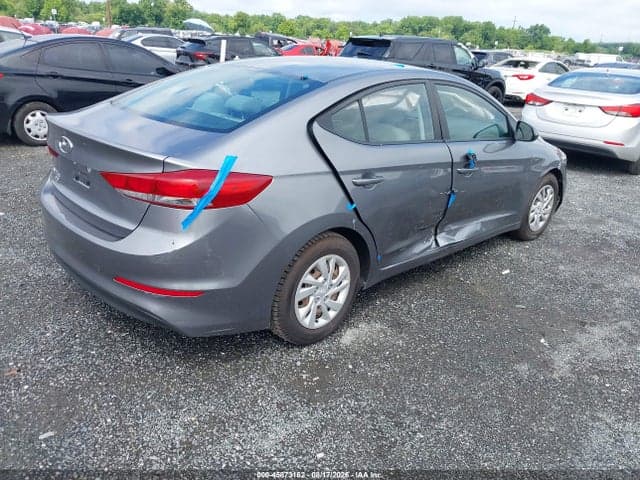 2018 HYUNDAI ELANTRA SE 4