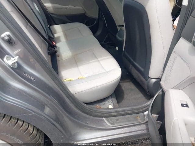 2018 HYUNDAI ELANTRA SE 8