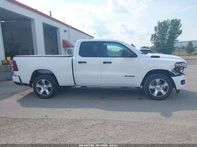 2026 RAM 1500 EXPRESS 4X4 6'4 BOX 13