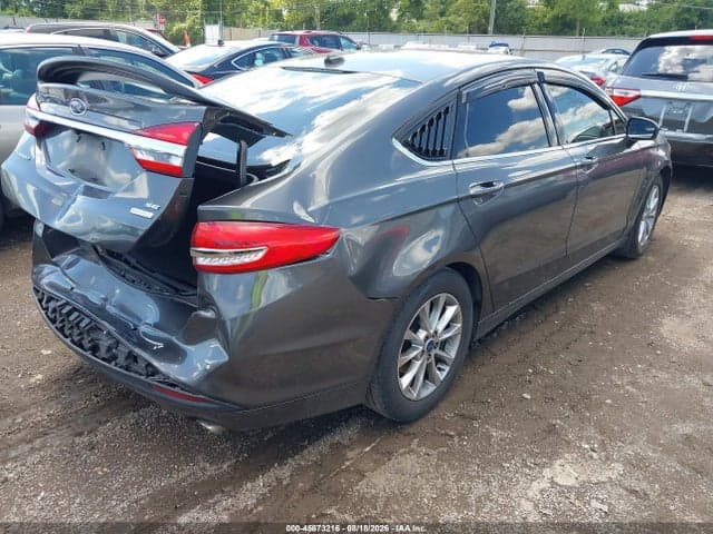 2017 FORD FUSION SE 4