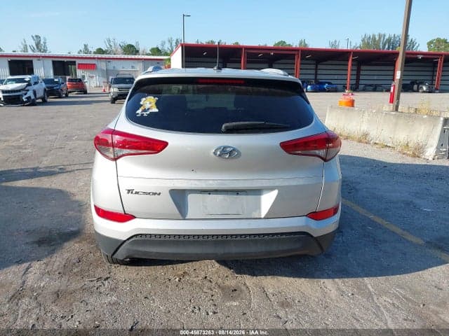 2017 HYUNDAI TUCSON SE 16