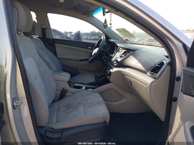 2017 HYUNDAI TUCSON SE 5
