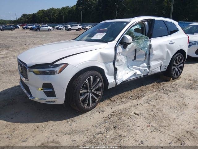 2023 VOLVO XC60 B5 ULTIMATE BRIGHT THEME 2