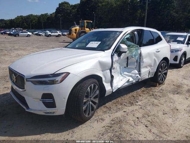 2023 VOLVO XC60 B5 ULTIMATE BRIGHT THEME 6