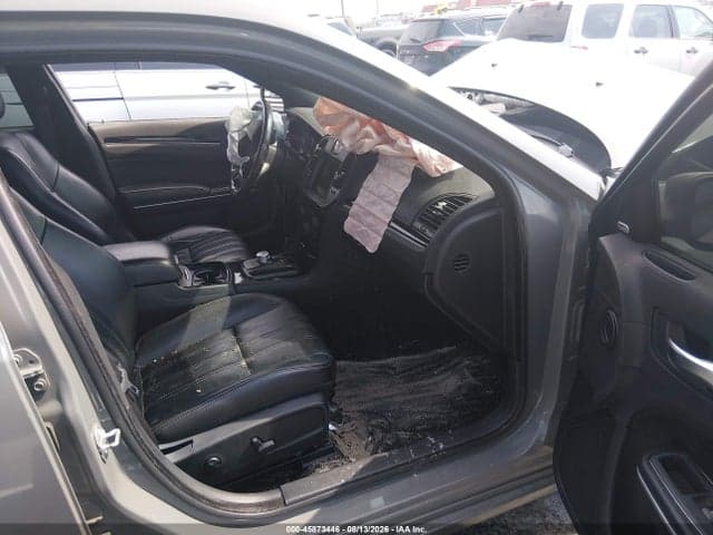 2019 CHRYSLER 300 300S 5