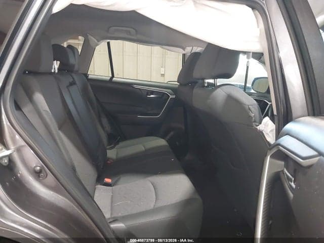 2024 TOYOTA RAV4 XLE 8