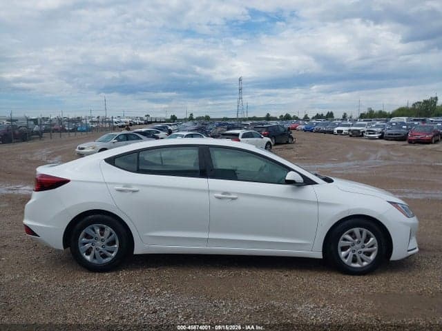 2020 HYUNDAI ELANTRA SE 13