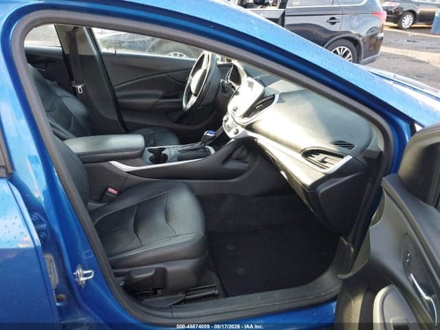 2017 CHEVROLET VOLT LT 5