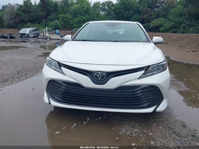2020 TOYOTA CAMRY LE 12