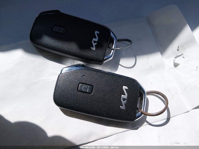 2024 KIA SELTOS EX 11